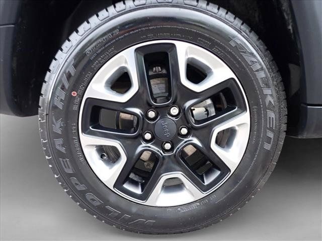 Used 2018 Jeep Compass Trailhawk w/ Leather Interior Group AWD/4WD image 7