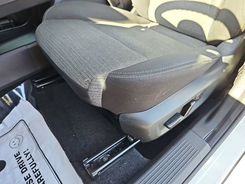 Used 2021 Nissan Rogue SV FWD image 27