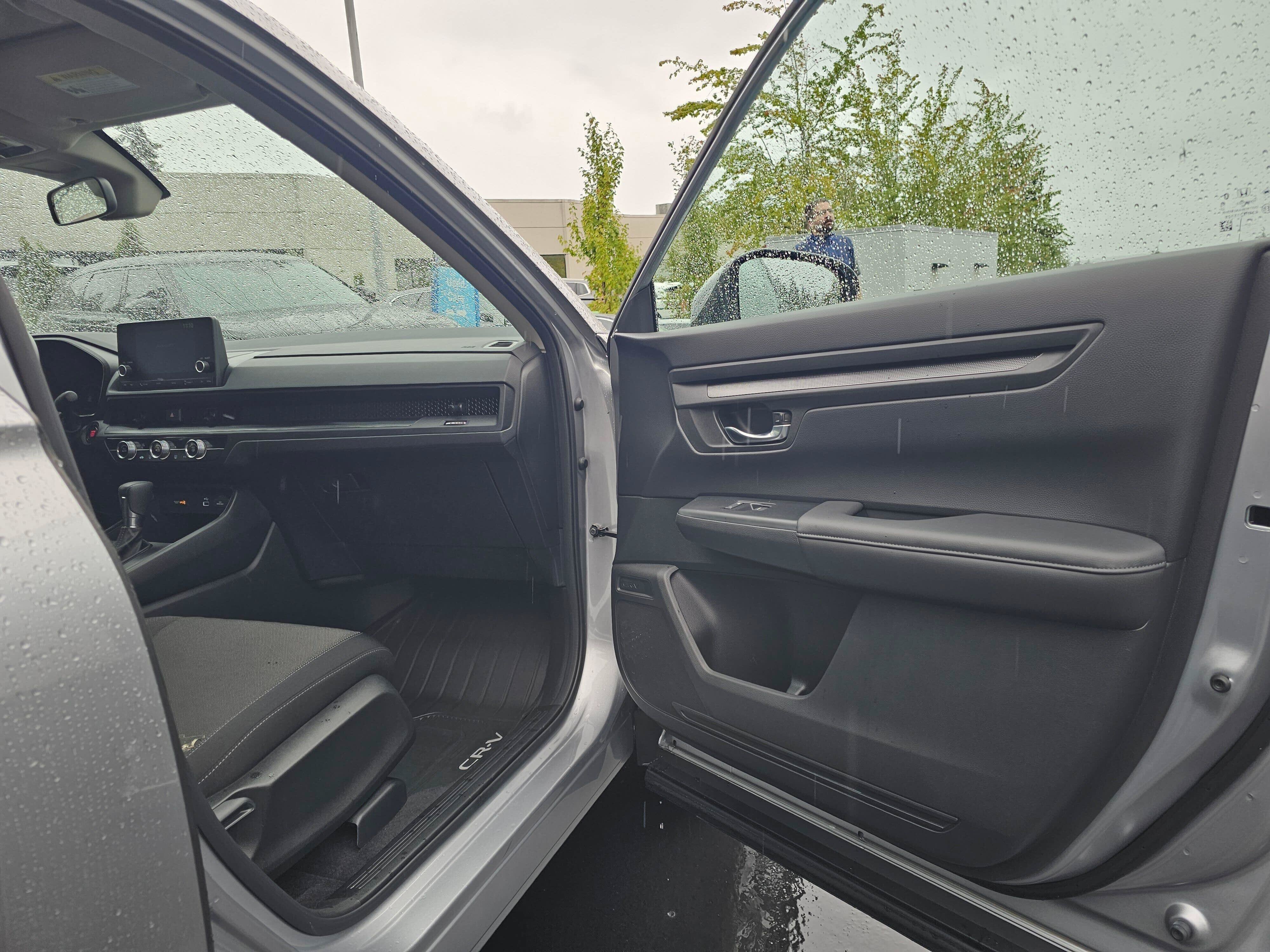 Used 2024 Honda CR-V LX image 12