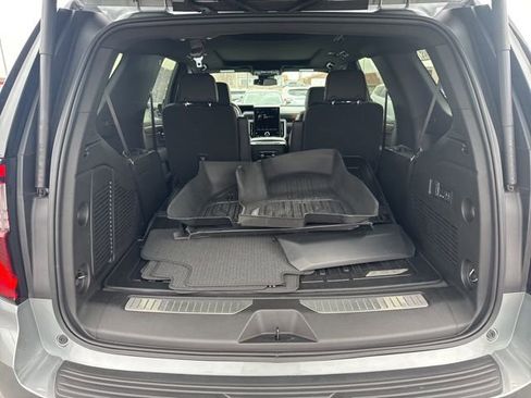Used 2026 GMC Yukon Denali w/ Sun & Power Step Package image 5