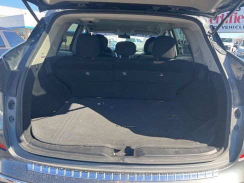 Used 2019 Nissan Murano S image 11