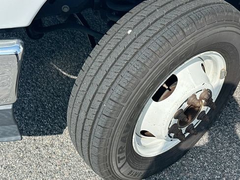 Used 2022 Ford E-450 and Econoline 450 Super Duty RWD image 24