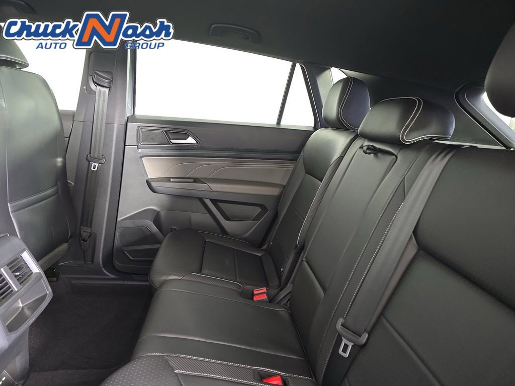Used 2022 Volkswagen Atlas Cross Sport SE w/ Black Wheel Package AWD/4WD image 11