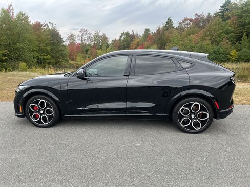 Used 2021 Ford Mustang Mach-E GT image 8