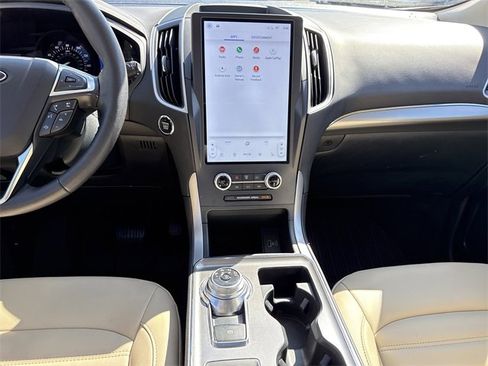 Used 2022 Ford Edge SEL w/ Convenience Package image 14
