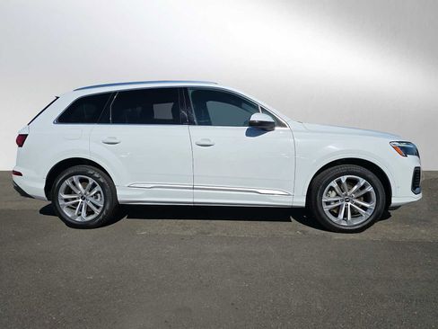 Used 2025 Audi Q7 2.0T Premium w/ Convenience Package image 8