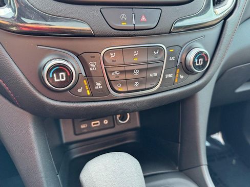 Used 2023 Chevrolet Equinox RS w/ RS Leather Package FWD image 19