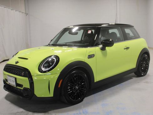 Used 2024 MINI Cooper S FWD image 1