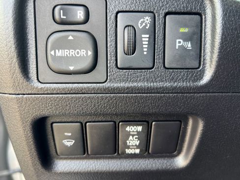 Used 2016 Toyota 4Runner Limited AWD/4WD image 26