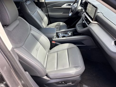 New 2026 Ford Explorer Active w/ Active Comfort Package RWD image 13