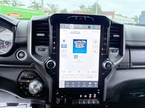 Used 2024 RAM 1500 Laramie AWD/4WD image 17