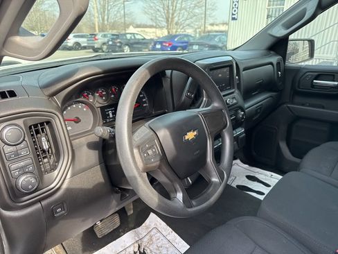 Used 2021 Chevrolet Silverado 1500 Custom image 17