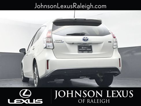Used 2017 Toyota Prius V Five w/ Advanced Technology Package FWD image 18