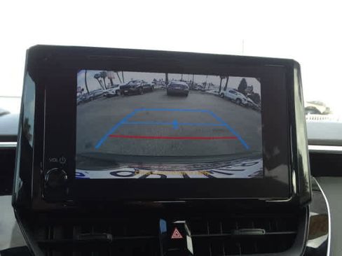 Certified 2025 Toyota Corolla SE image 29