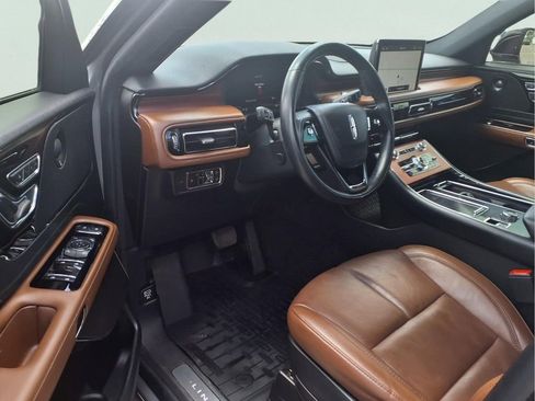 Used 2022 Lincoln Aviator Reserve w/ Equipment Group 201A AWD/4WD image 8