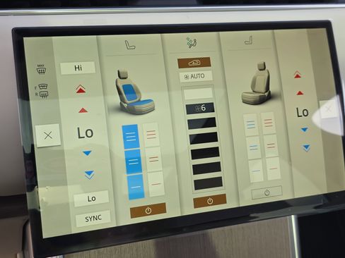 New 2026 Land Rover Range Rover SE image 24