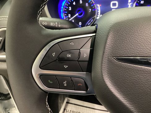 New 2026 Chrysler Pacifica Select image 20