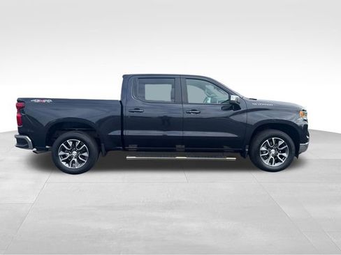 Used 2023 Chevrolet Silverado 1500 LT AWD/4WD image 7