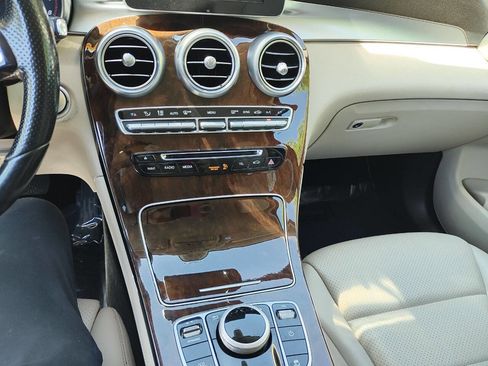 Used 2017 Mercedes-Benz GLC 300 image 34