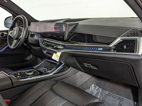 Certified 2025 BMW X7 M60i w/ Executive Package image 43