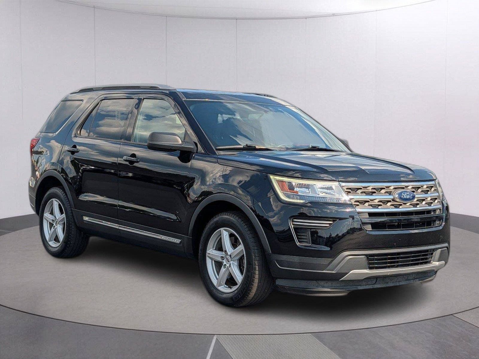 Used 2018 Ford Explorer XLT FWD image 7