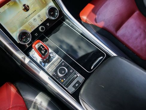 Used 2019 Land Rover Range Rover Sport SVR image 31