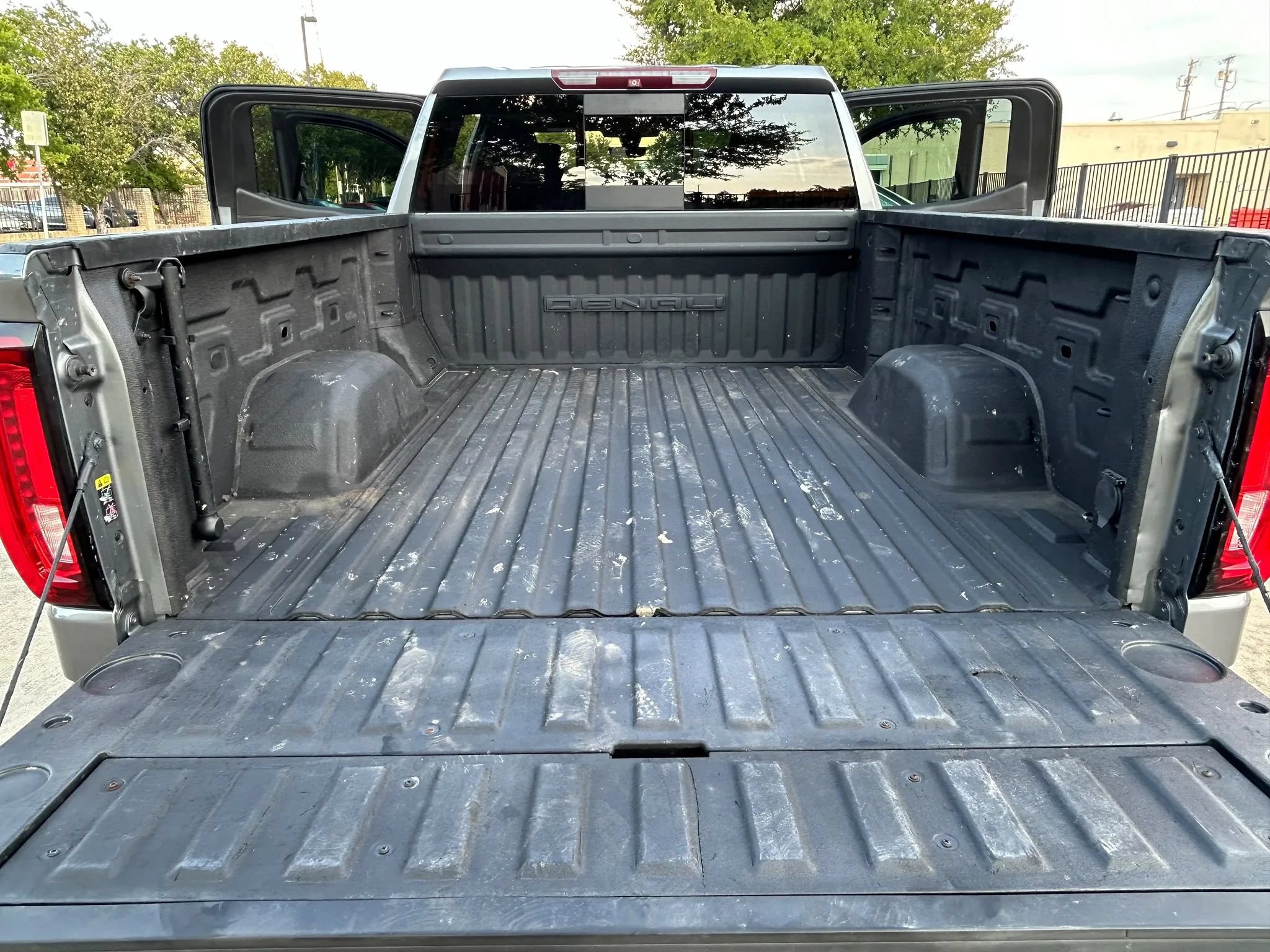 Used 2019 GMC Sierra 1500 Denali w/ Denali Ultimate Package AWD/4WD image 29