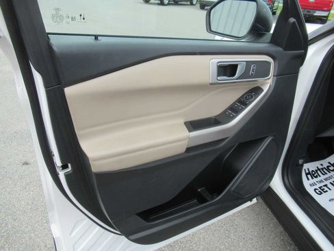 Used 2023 Ford Explorer XLT w/ Equipment Group 202A AWD/4WD image 15