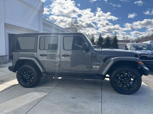 Used 2023 Jeep Wrangler Unlimited Sahara image 8