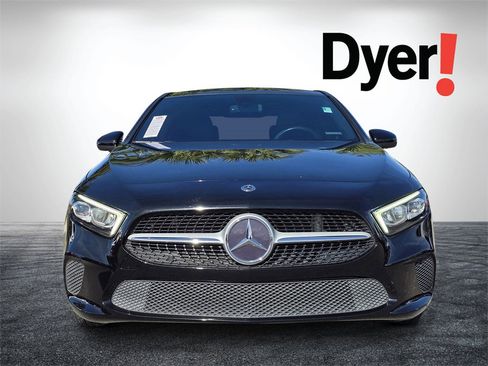 Used 2020 Mercedes-Benz A 220 4MATIC w/ Premium Package image 9