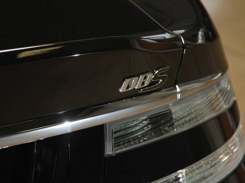 Used 2009 Aston Martin DBS Coupe RWD image 38