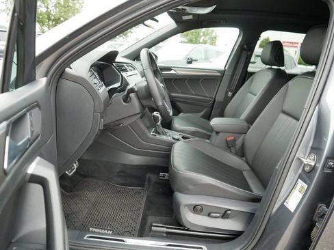 Used 2023 Volkswagen Tiguan SE R-Line AWD/4WD image 13