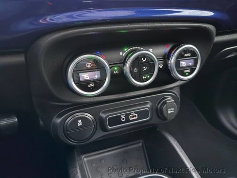 Used 2020 FIAT 500L Lounge w/ Graphite Edition image 18
