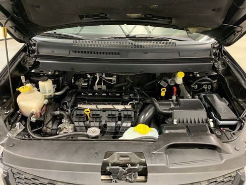 Used 2017 Dodge Journey Crossroad w/ Popular Equipment Group FWD image 30