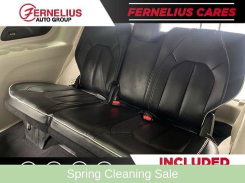 Used 2023 Chrysler Pacifica Limited FWD image 20