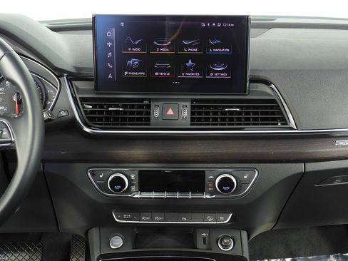 Used 2023 Audi Q5 2.0T Premium w/ Convenience Package AWD/4WD image 26
