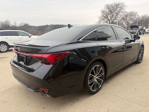 Used 2019 Toyota Avalon XSE w/ All Weather Liner Package image 13