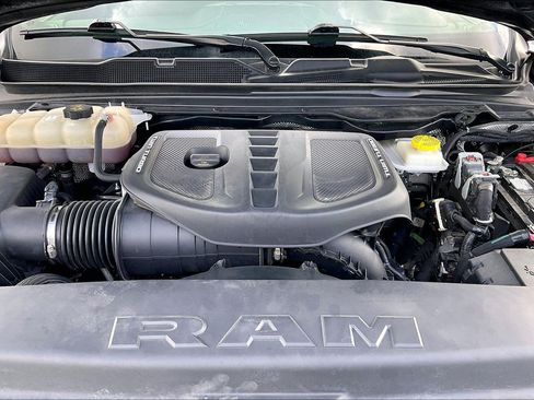 Used 2025 RAM 1500 Limited w/ Off Road Group AWD/4WD image 10