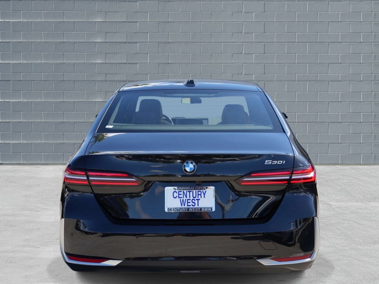 Used 2026 BMW 530i w/ Convenience Package RWD image 4