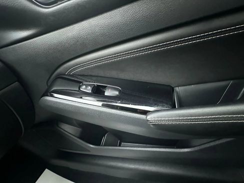 Used 2023 Nissan Altima 2.5 SV w/ SV Premium Package image 31