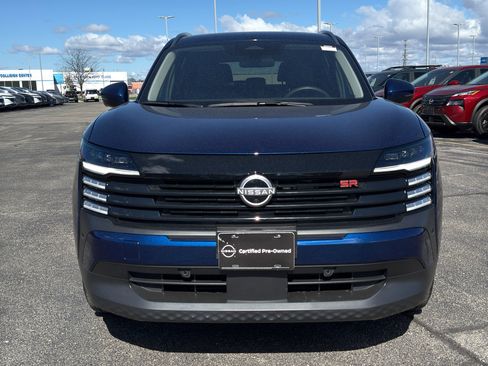 Used 2025 Nissan Kicks SR AWD/4WD image 3