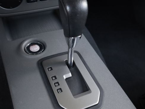 Used 2020 Nissan Frontier SV RWD image 10