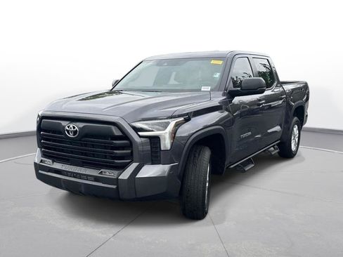 Used 2025 Toyota Tundra SR5 AWD/4WD image 2