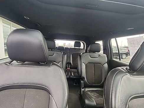 Used 2022 Jeep Grand Cherokee L Laredo image 17