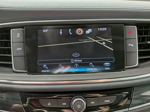 Used 2019 Buick Enclave Essence AWD/4WD image 6