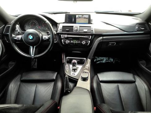 Used 2019 BMW M4 CS w/ Executive Package image 3