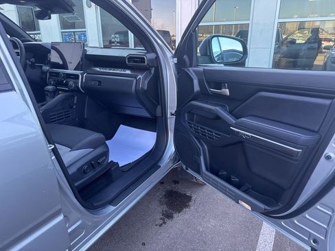 Used 2024 Toyota Tacoma TRD Sport w/ TRD Sport Upgrade Package image 16