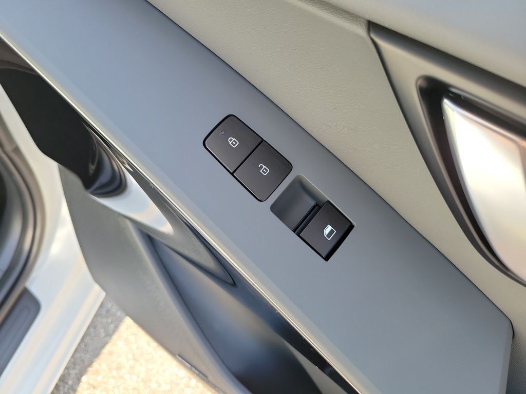 New 2026 Kia Niro EX w/ EX Premium Package FWD image 11