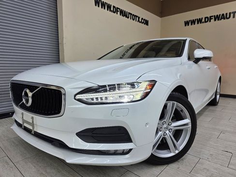 Used 2017 Volvo S90 T5 Momentum w/ Vision Package FWD image 1