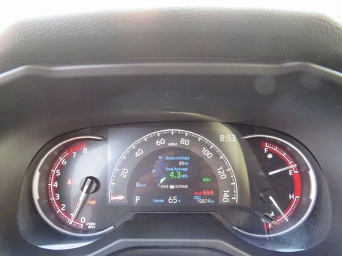 Certified 2025 Toyota RAV4 XLE image 37